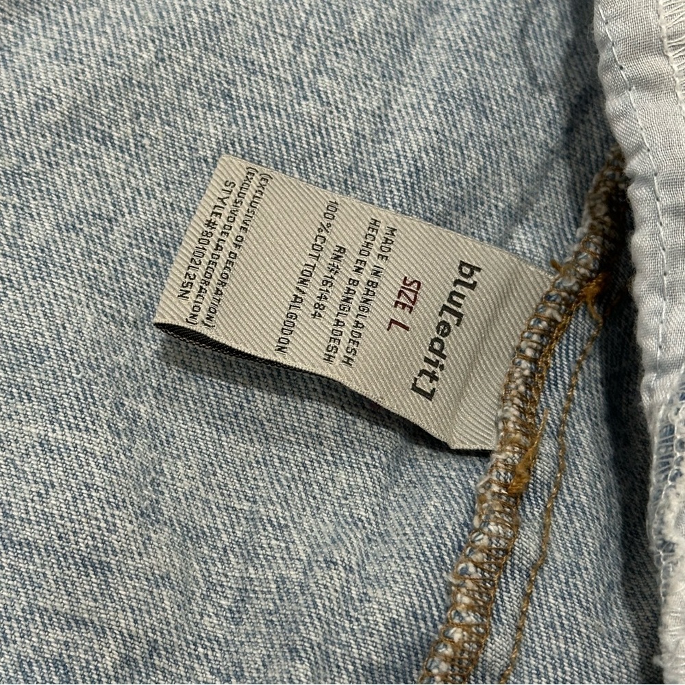 Light Blue Denim Cropped Jean Jacket - Picture 8 of 10